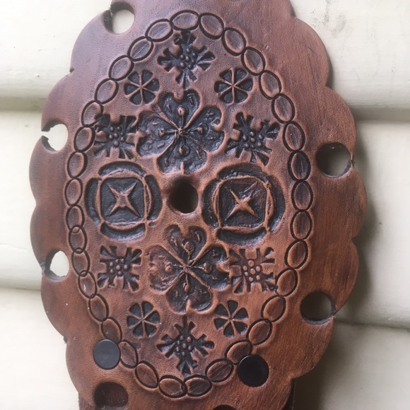 Leather framed mirror - Picture 2 of 4